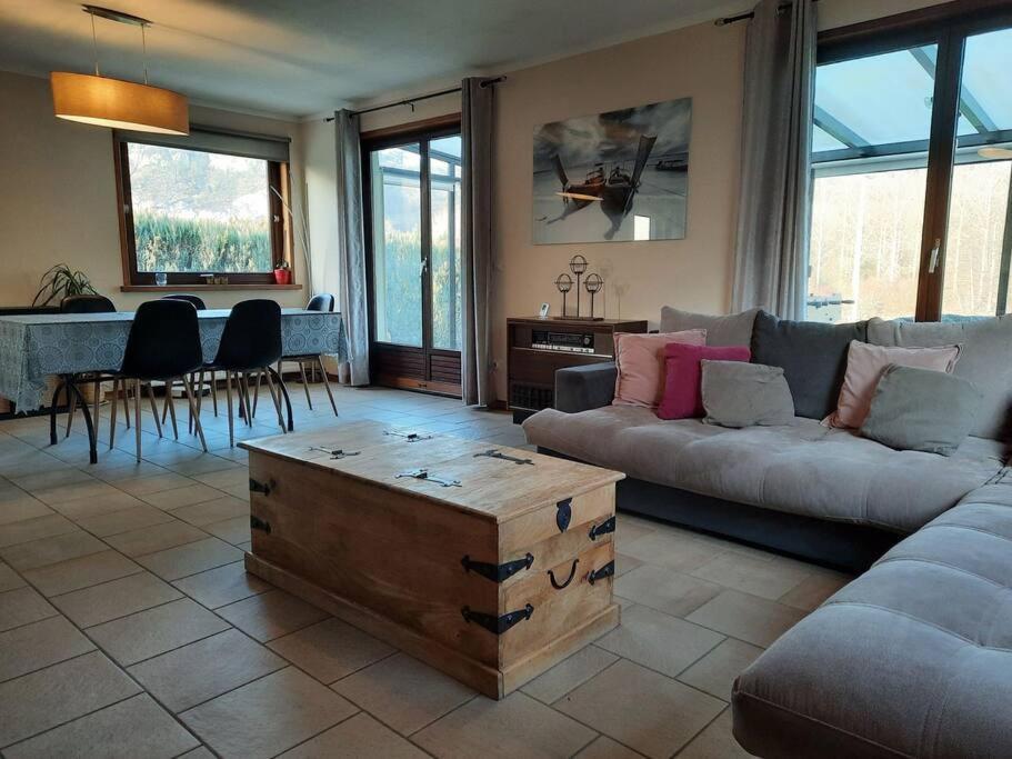 Maison Bucolique A Anhee, Vue Meuse Et Falaises Villa Exterior foto